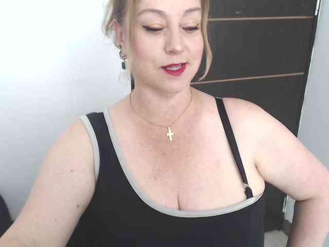 sweetsalo webcam