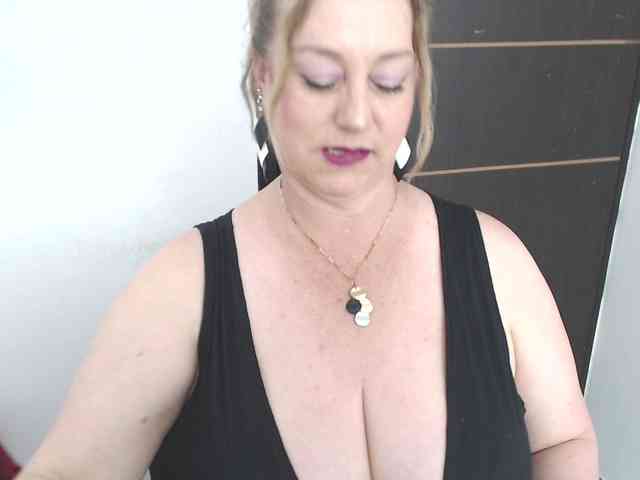 sweetsalo webcam
