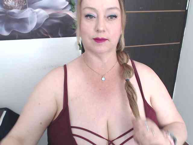 sweetsalo Live Webcam on BongaCams