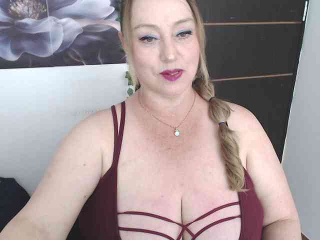sweetsalo webcam