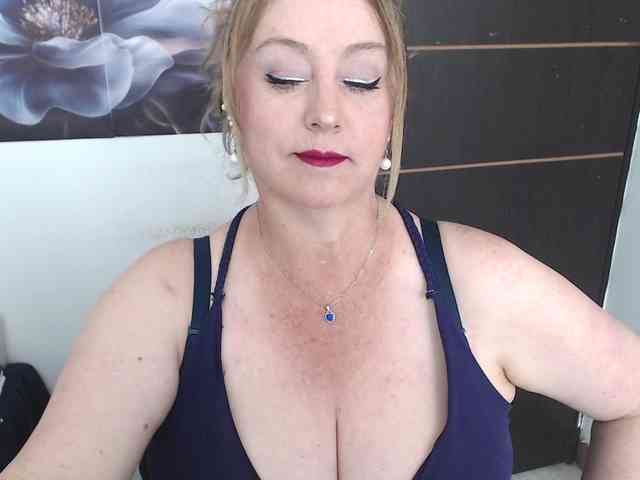 sweetsalo Live Webcam on BongaCams