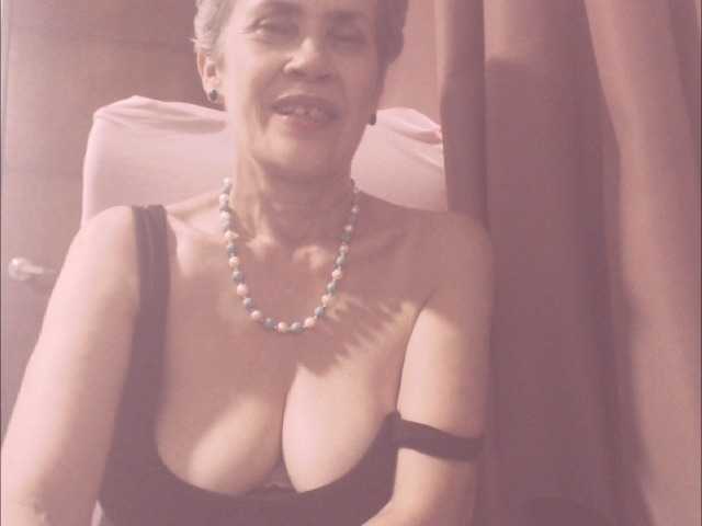 belleblondx Live Cam on BongaCams