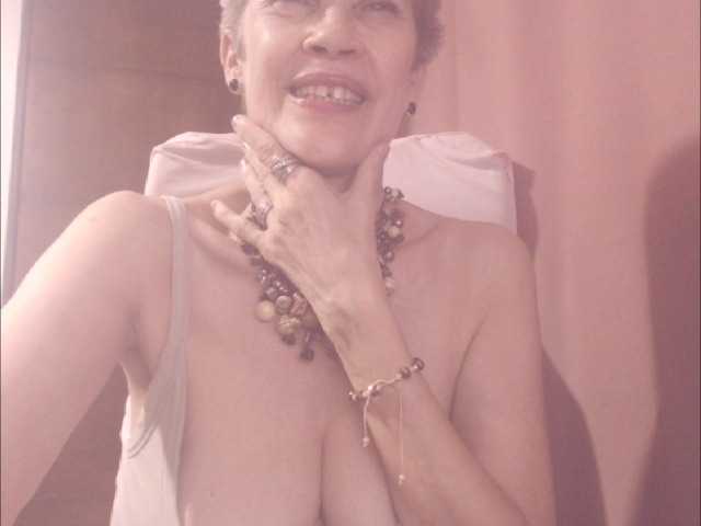 belleblondx cam belle