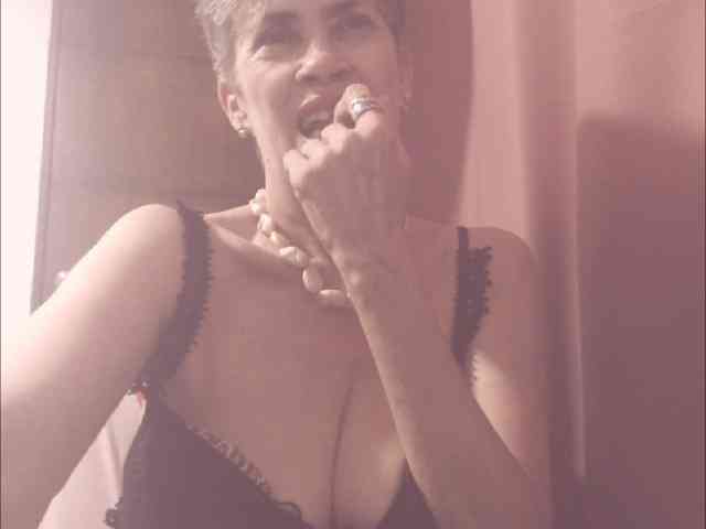 belleblondx webcam