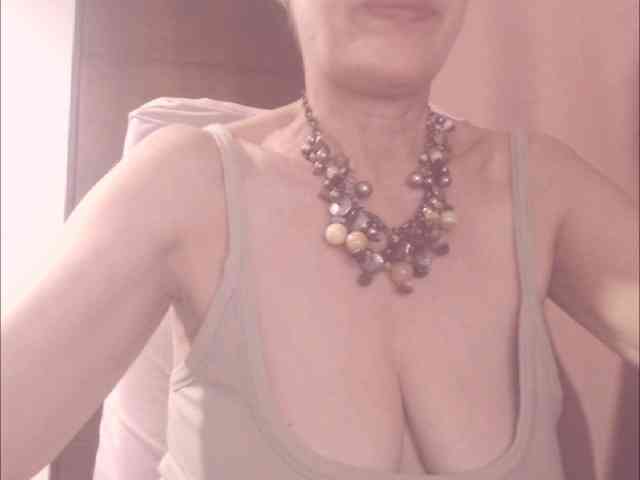 belleblondx Live Webcam on BongaCams