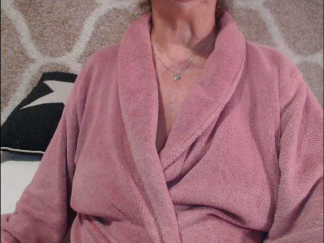 JuicySandy4u webcam bongacams model stream image