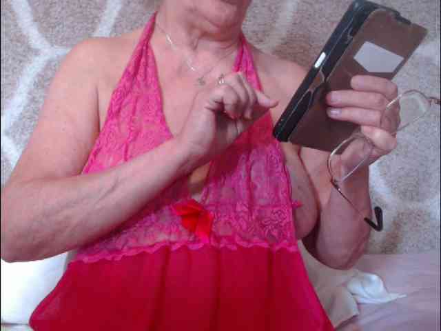 JuicySandy4u webcam