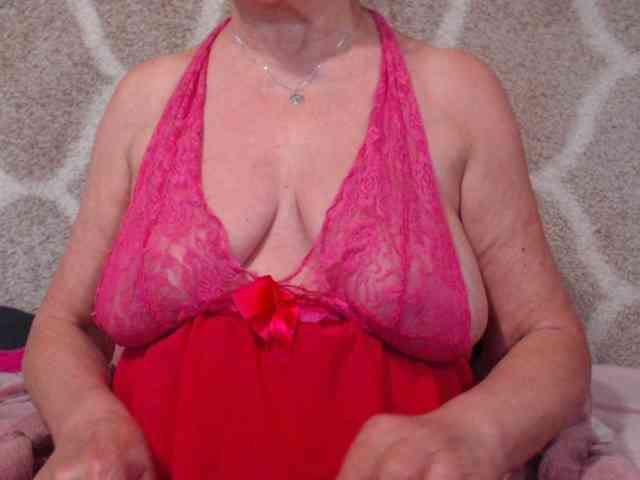 JuicySandy4u Live Webcam on BongaCams