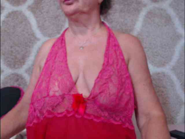 JuicySandy4u webcam