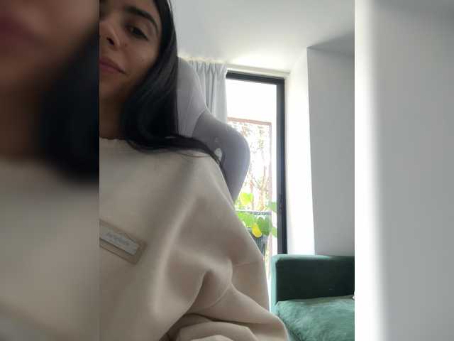 juanita-fox's BongaCams show and profile