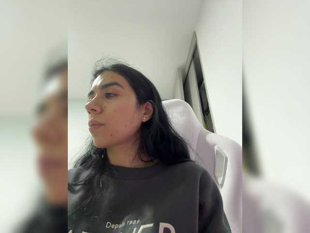 juanita-fox — Lets to have fun... a great sex and wonderful year...Dreamtip 7777 tks  ()PVT ON  Fav Levels on Toy 38-77-120-200-301___  Help me to Win Queen of Queens xoxo    @remain