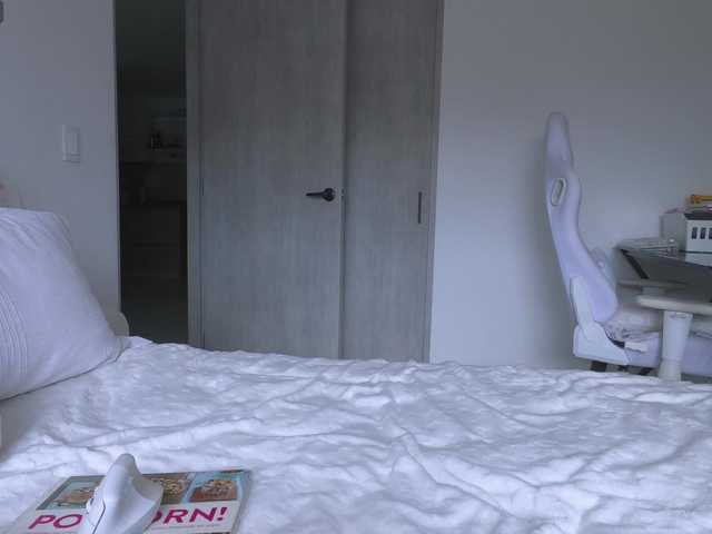 le modèle Juanita-Fox est en webcam porno dans un show sur le site bongacams, il possède les tags suivants: Latino/Hispanic,Brunette,Shaved