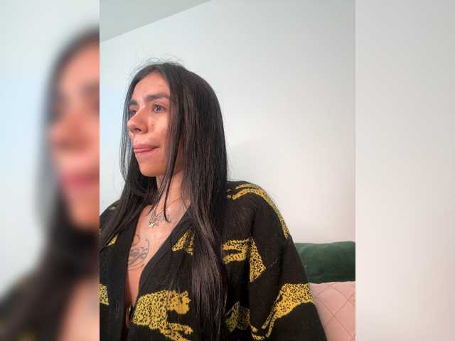 juanita-fox's BongaCams show and profile