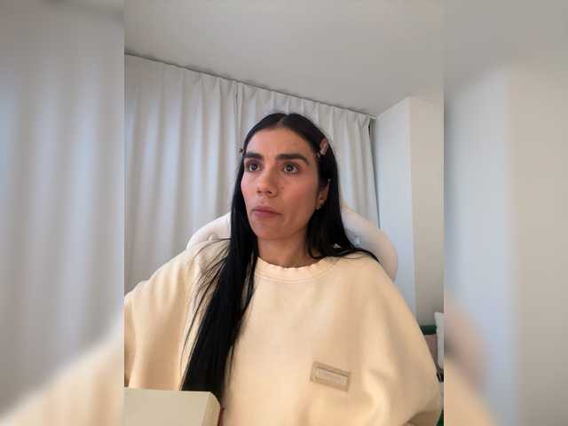 juanita-fox's BongaCams show and profile