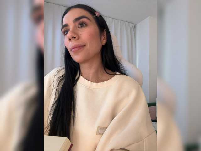 juanita-fox's BongaCams show and profile