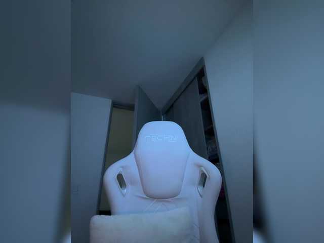 juanita-fox's BongaCams show and profile