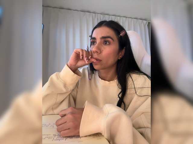 juanita-fox's BongaCams show and profile