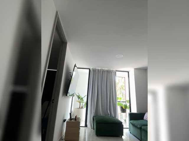 juanita-fox's BongaCams show and profile