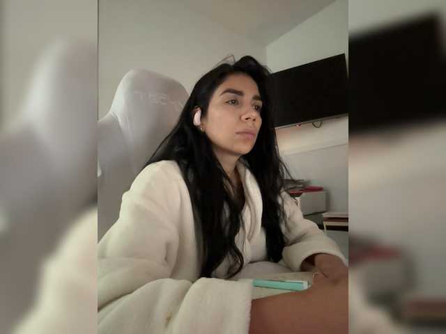 juanita-fox — Lets to have fun... a great sex and wonderful year...Dreamtip 7777 tks  ()PVT ON  Fav Levels on Toy 38-77-120-200-301___  Help me to Win Queen of Queens xoxo    @remain