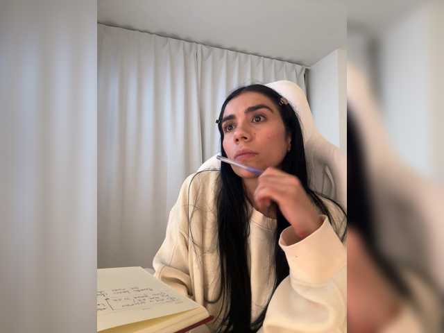 juanita-fox's BongaCams show and profile