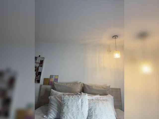Juanita-Fox webcam