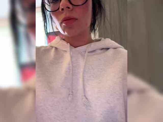 Juanita-Fox webcam
