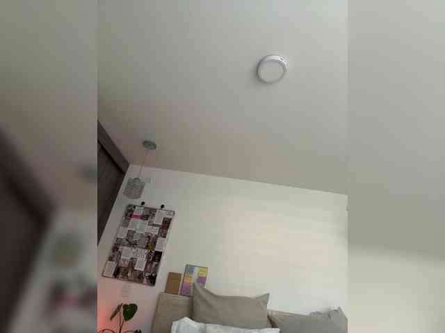 Juanita-Fox webcam