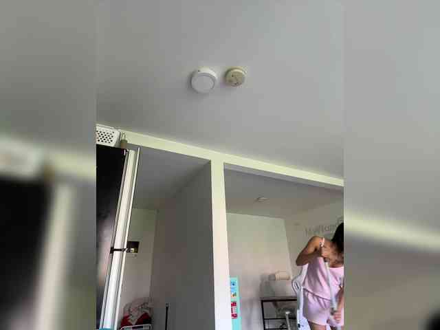 Juanita-Fox webcam