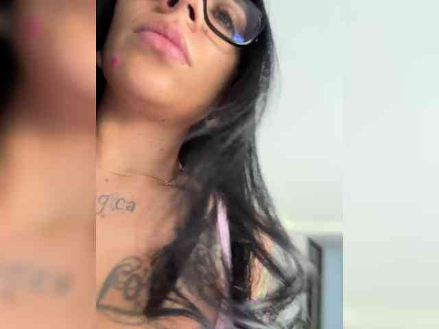 Juanita-Fox webcam