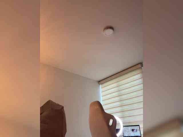 Juanita-Fox webcam
