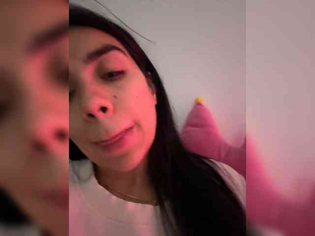 Juanita-Fox webcam