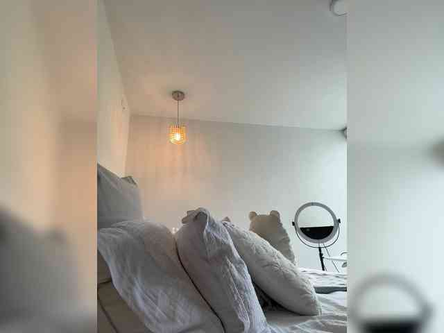 Juanita-Fox webcam