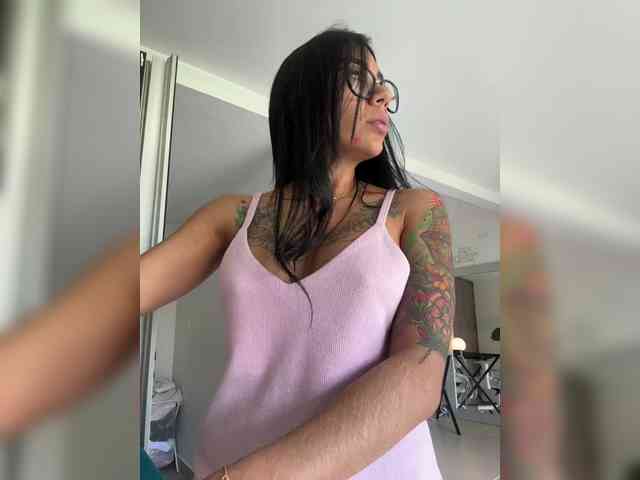 Juanita-Fox webcam