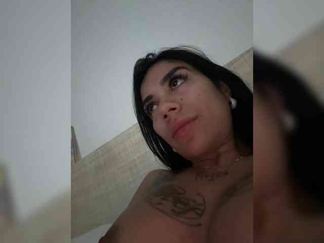 Juanita-Fox webcam