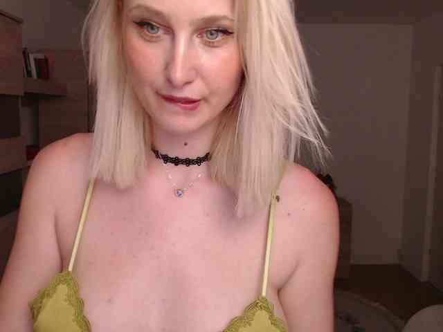 NatashaRouge webcam