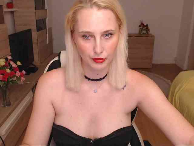 NatashaRouge webcam