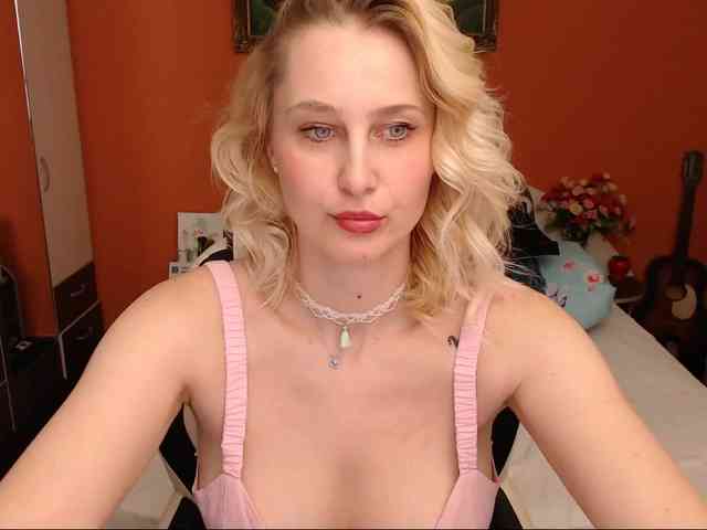 NatashaRouge webcam