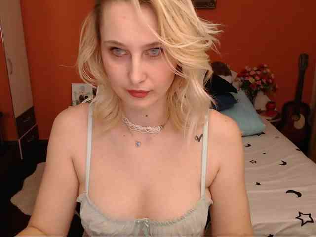 NatashaRouge webcam