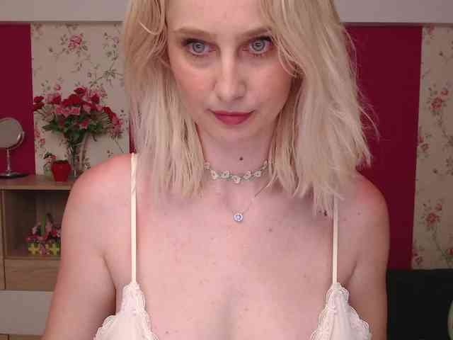 NatashaRouge webcam