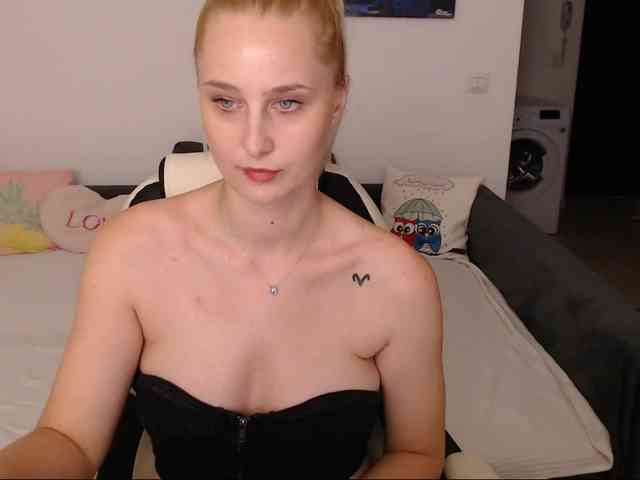 NatashaRouge webcam