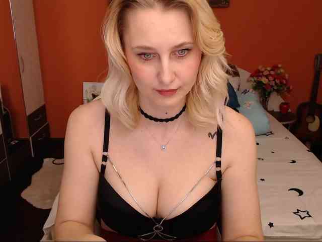 NatashaRouge webcam