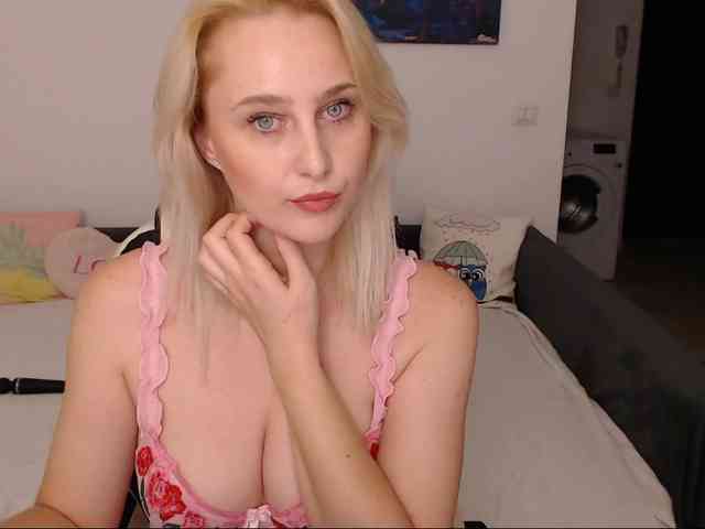 NatashaRouge webcam