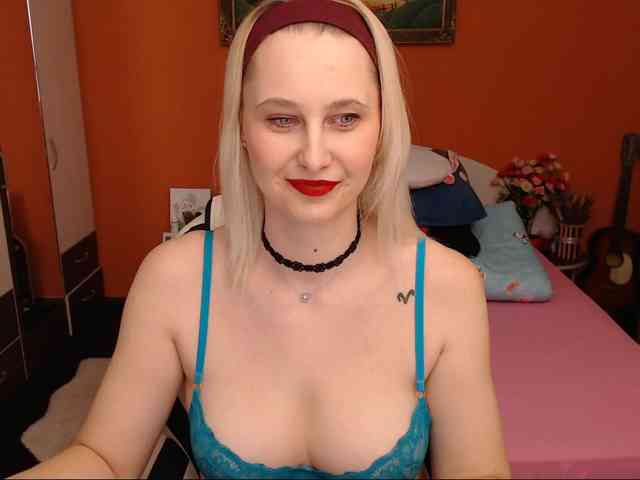 NatashaRouge webcam