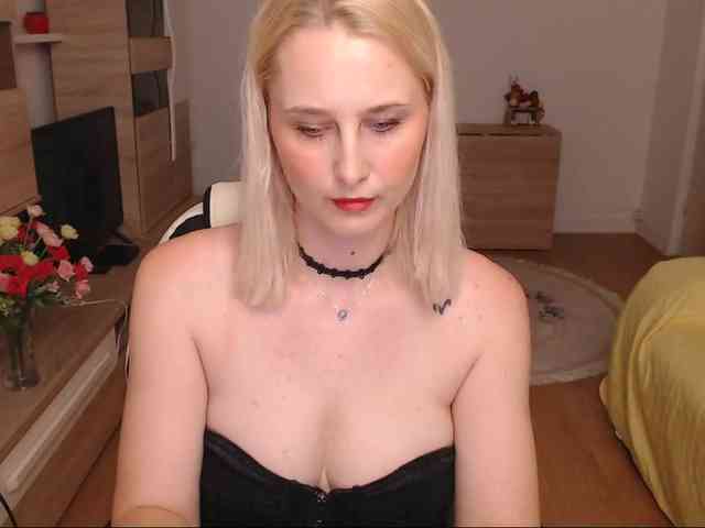 NatashaRouge webcam