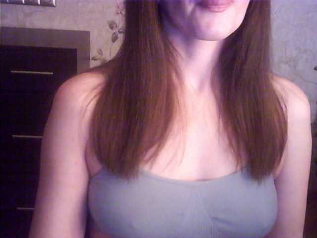 droplet83's BongaCams show and profile