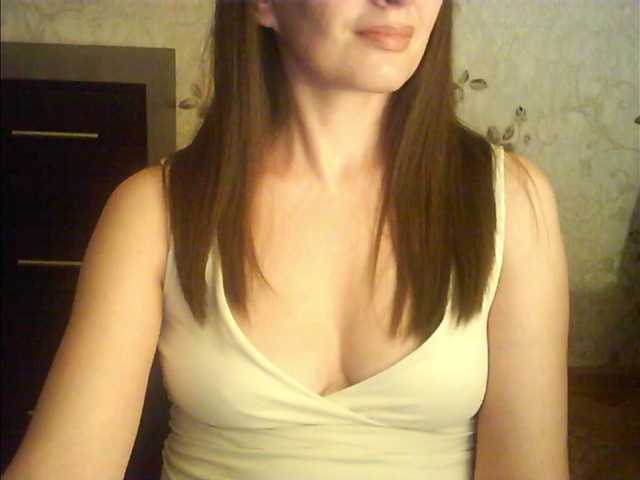 droplet83's BongaCams show and profile