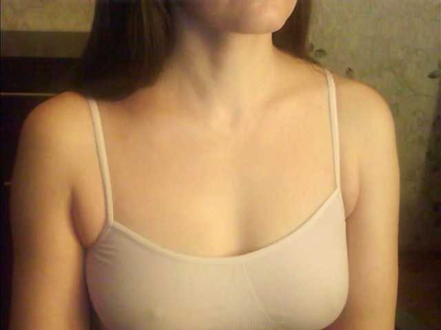 droplet83's BongaCams show and profile