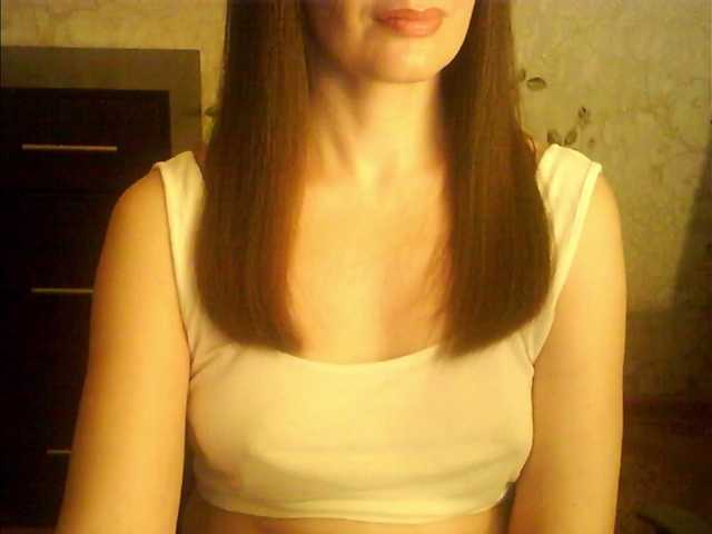 droplet83's BongaCams show and profile