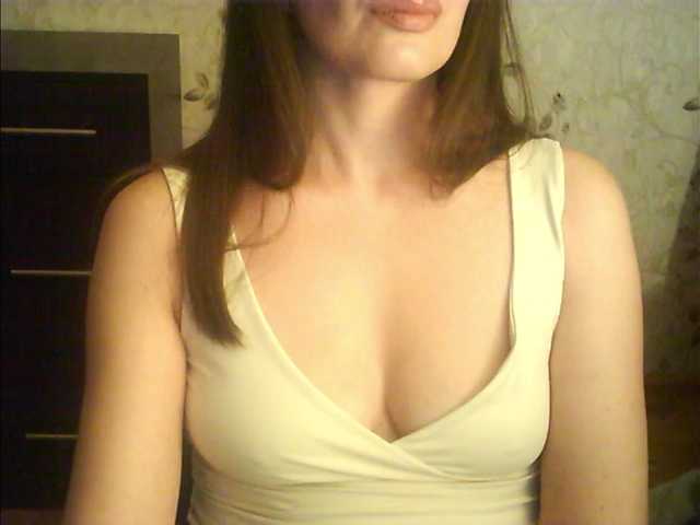 droplet83's BongaCams show and profile