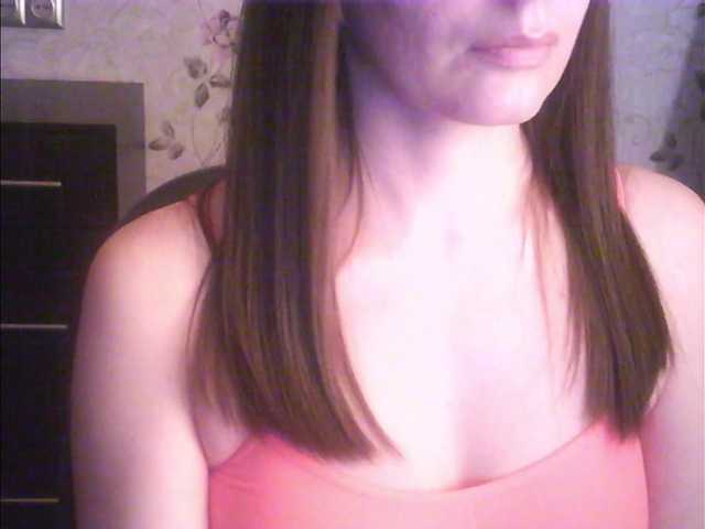 droplet83's BongaCams show and profile